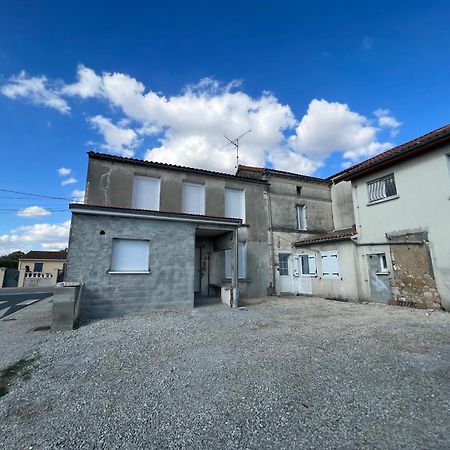 180B - Duplex T2 Tout Confort - Wifi Netflix Le Gond-Pontouvre Dış mekan fotoğraf